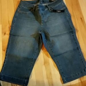 Capri plus size 14 w jeans